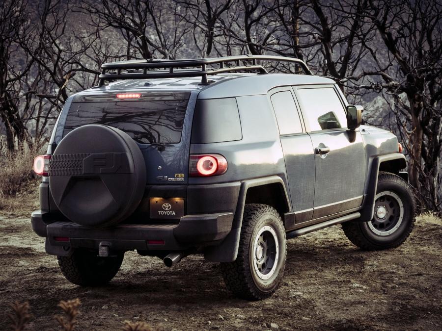  Toyota FJ Cruiser Trail Teams Ultimate Edition 2014 года  (фото 7 из 25)